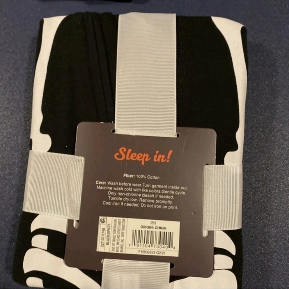 NWT Target One Piece Family Sleep Pajama Long Sleeve Baby Infant Halloween New - Picture 2 of 3